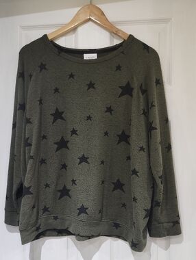 Lavon Olive Green Star Print Women's Top